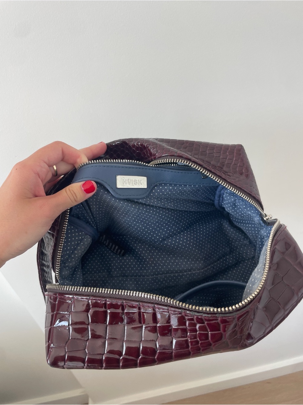 HVISK Burgundy Croc-Embossed Women's Cosmetic Bag